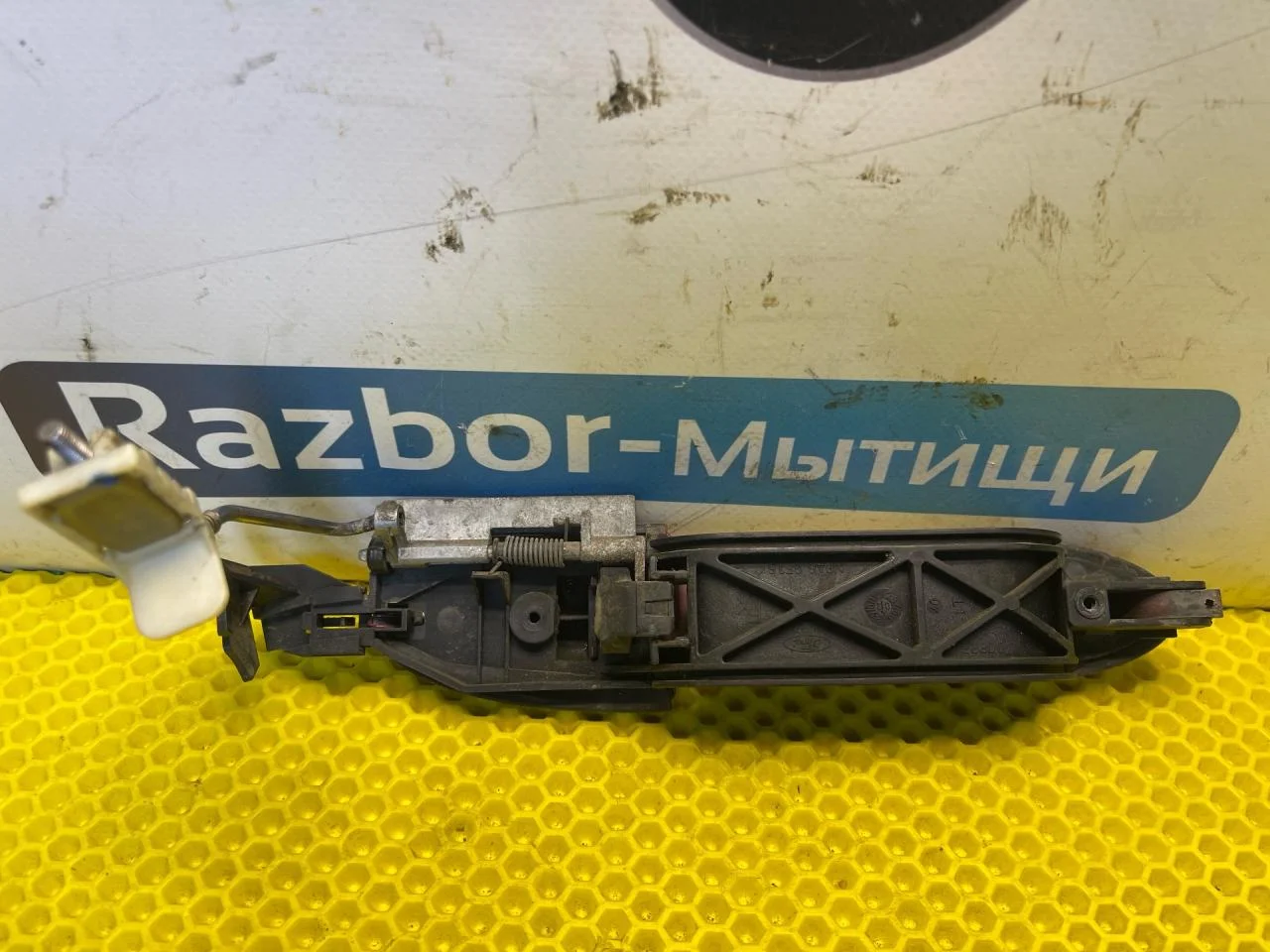 Ручка двери задняя левая Ford Focus 1 - миниатюра 3