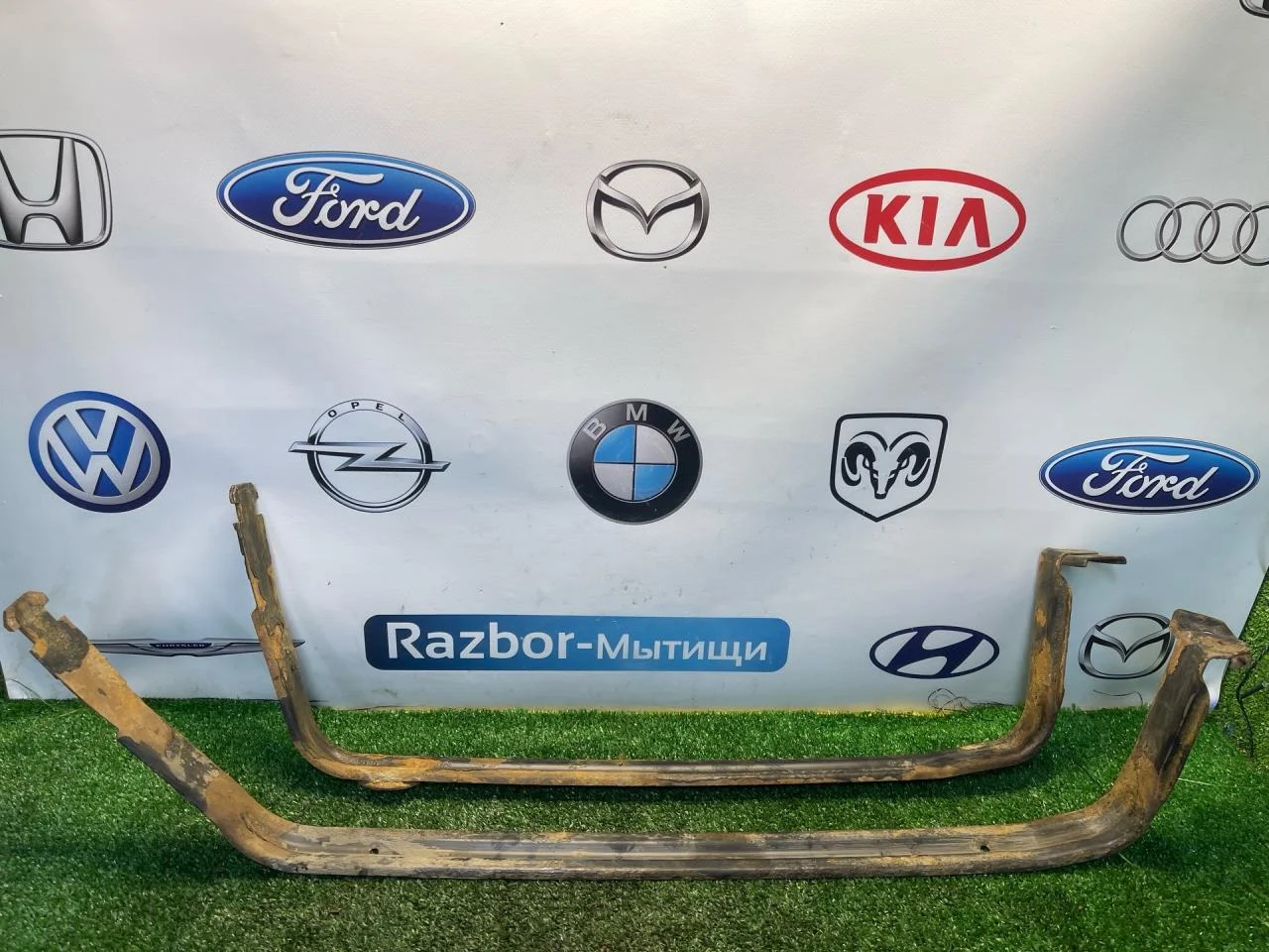 Крепление топливного бака Ford Focus 1 - изображение 1