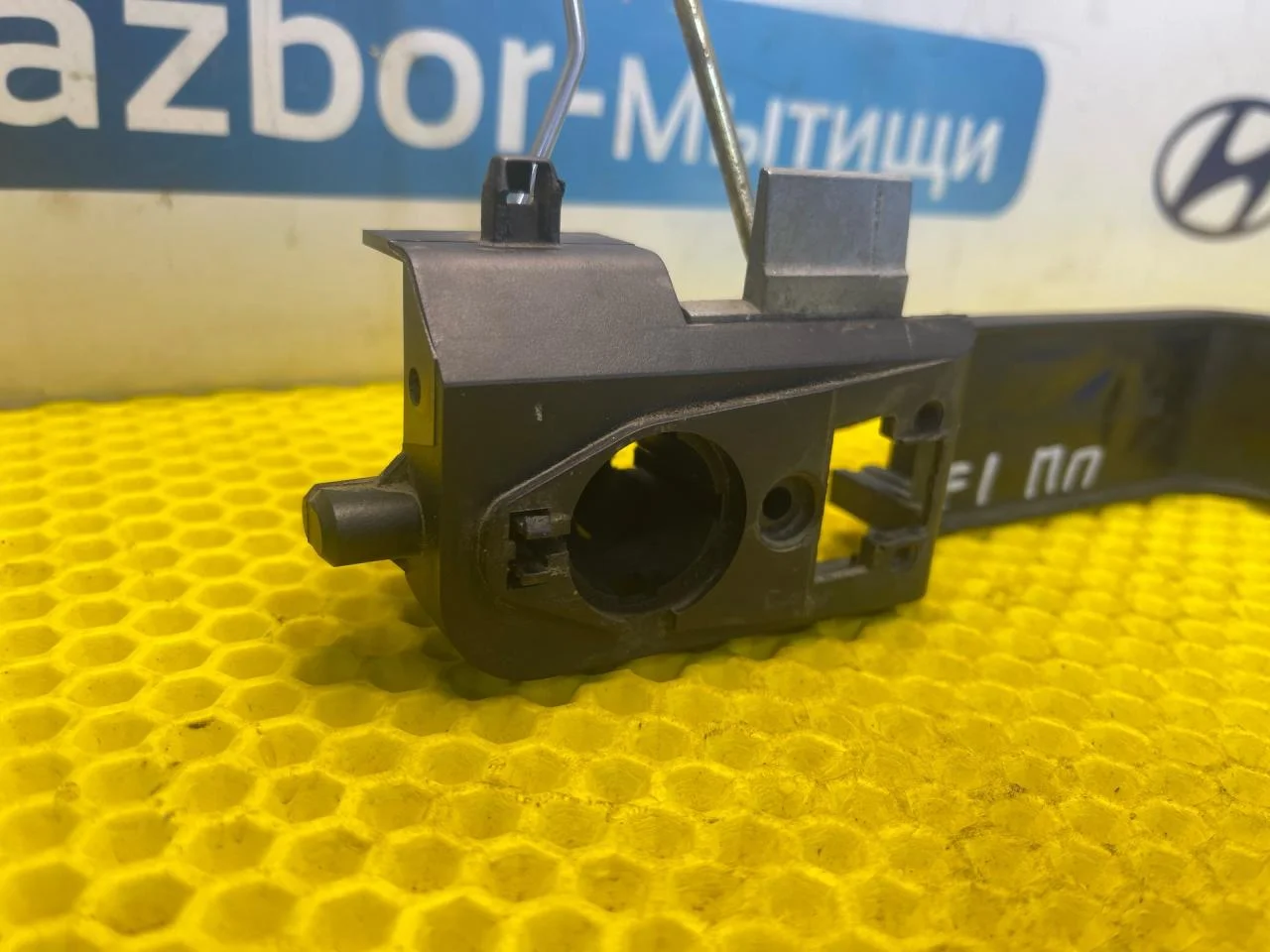 Скелет ручки двери Ford Focus правый - миниатюра 2