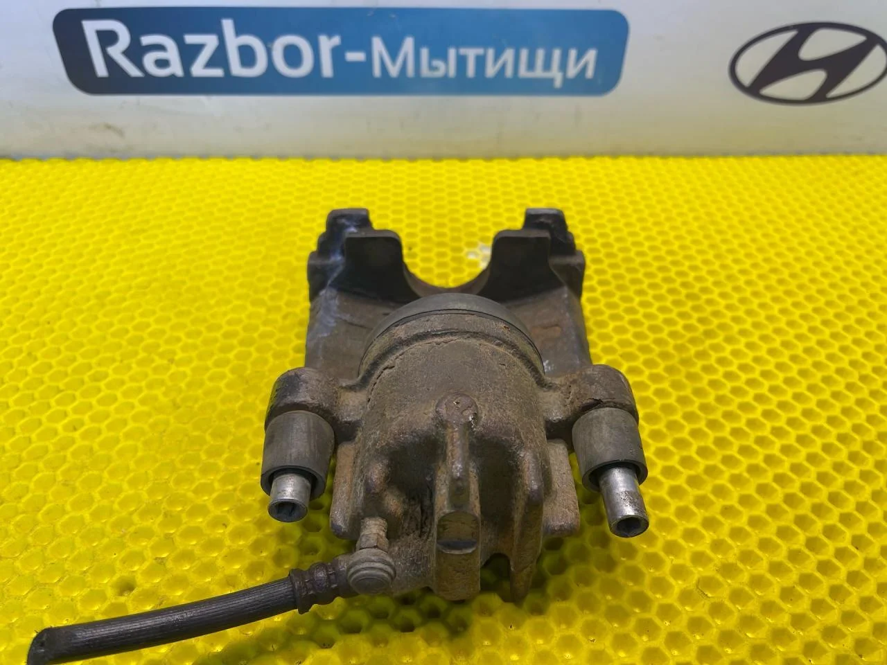 Суппорт передний правый Ford Focus 1 - миниатюра 5