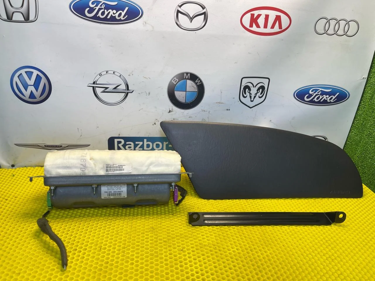 Подушка безопасности пассажира Ford Focus 1
