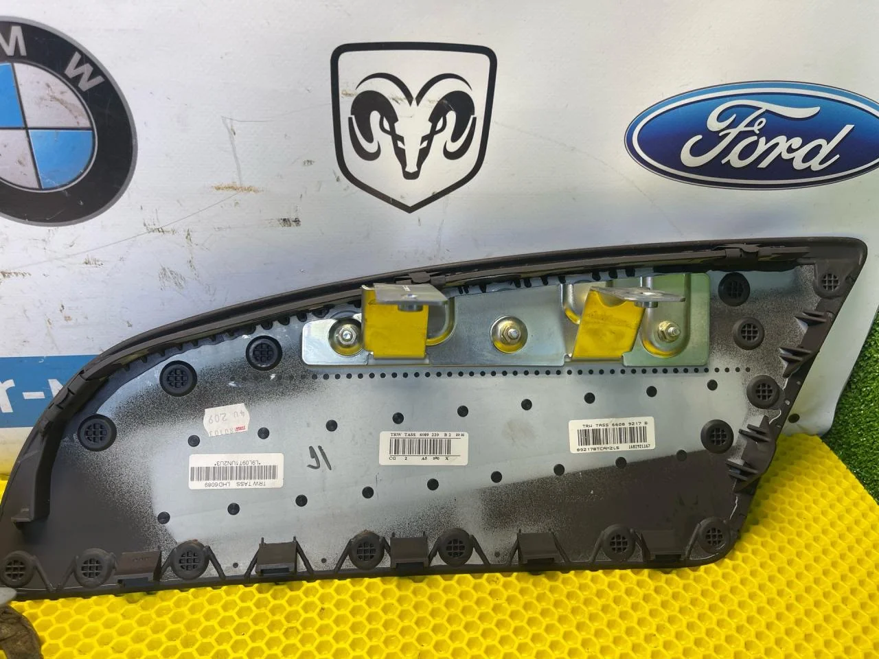 Подушка безопасности пассажира Ford Focus 1 - миниатюра 7