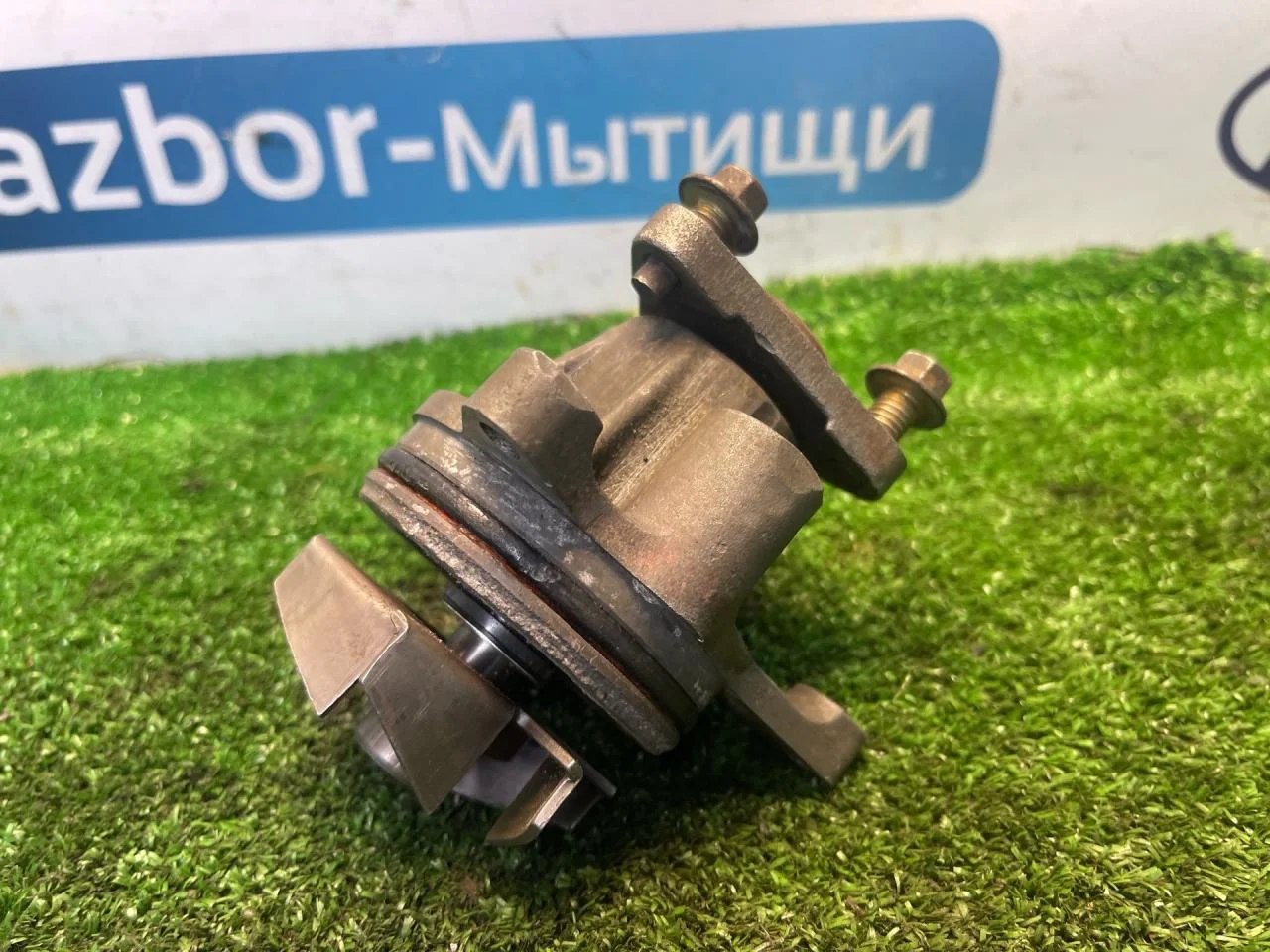 Помпа водяная Ford Mondeo 3 2.0 - миниатюра 5