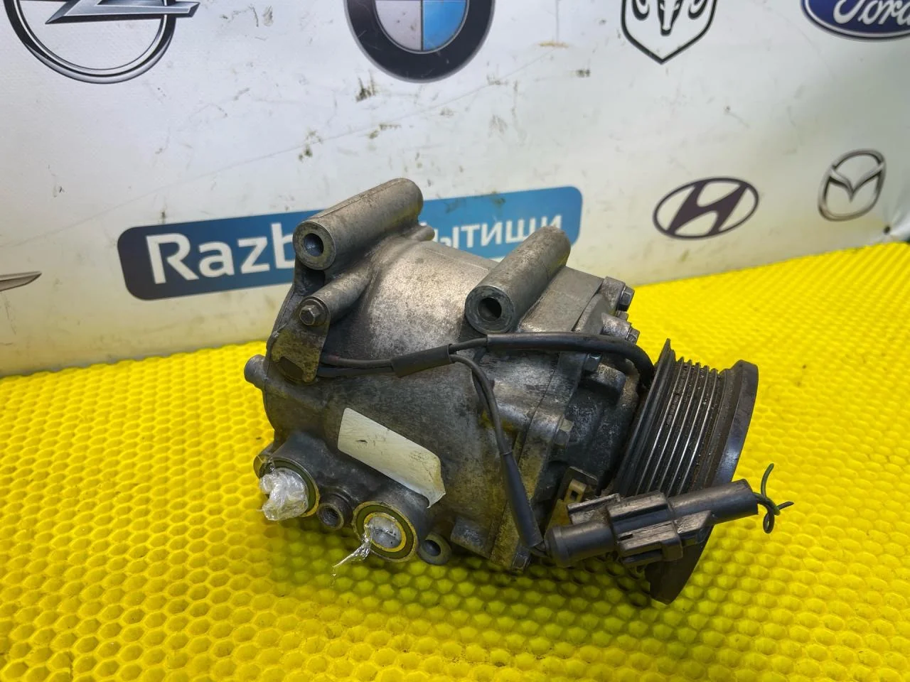 Компрессор кондиционера Ford Focus 2.0 - миниатюра 2