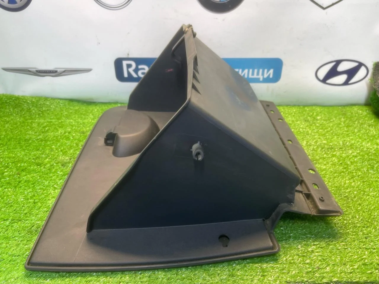 Бардачок Ford Focus 1 седан - миниатюра 9