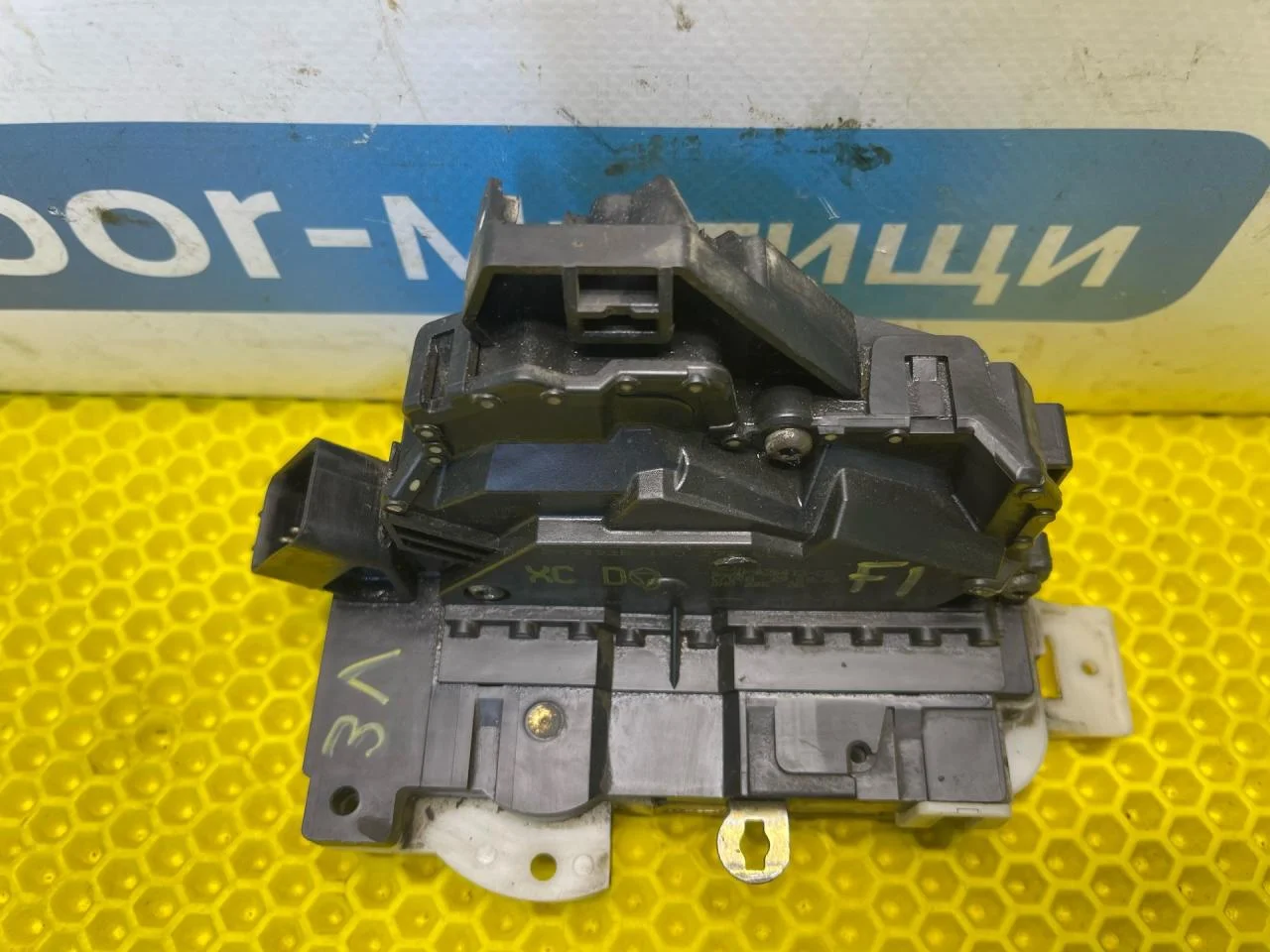 Замок двери задней левой Ford Focus - миниатюра 5
