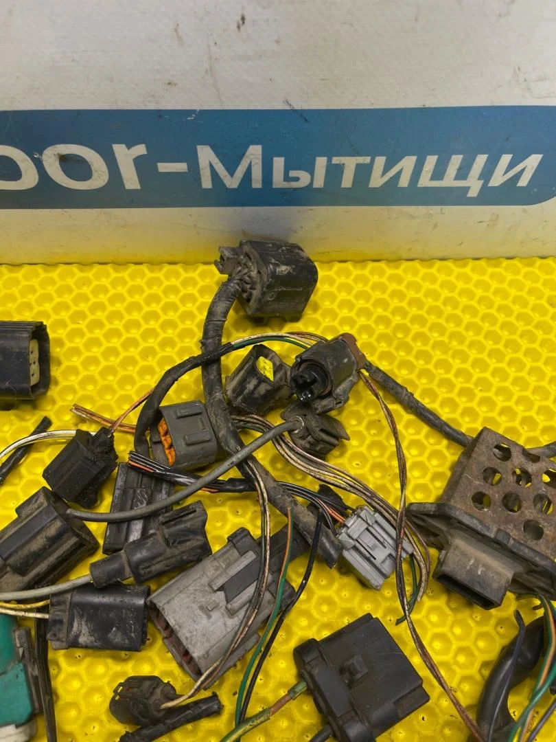 Разъем проводки Ford Mondeo 3 - миниатюра 3