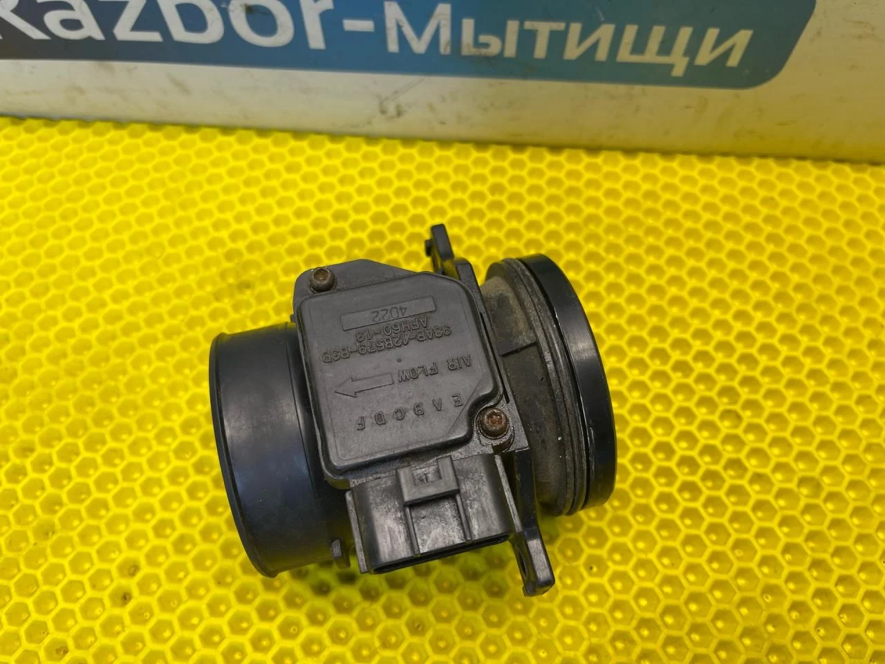 Расходомер воздуха Ford Focus 2.0 - миниатюра 3