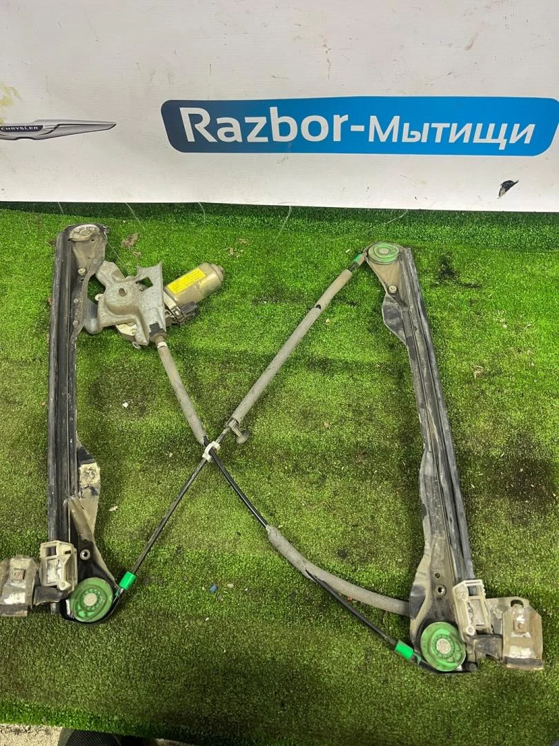 Стеклоподъемник правый Ford Focus 1 - миниатюра 2