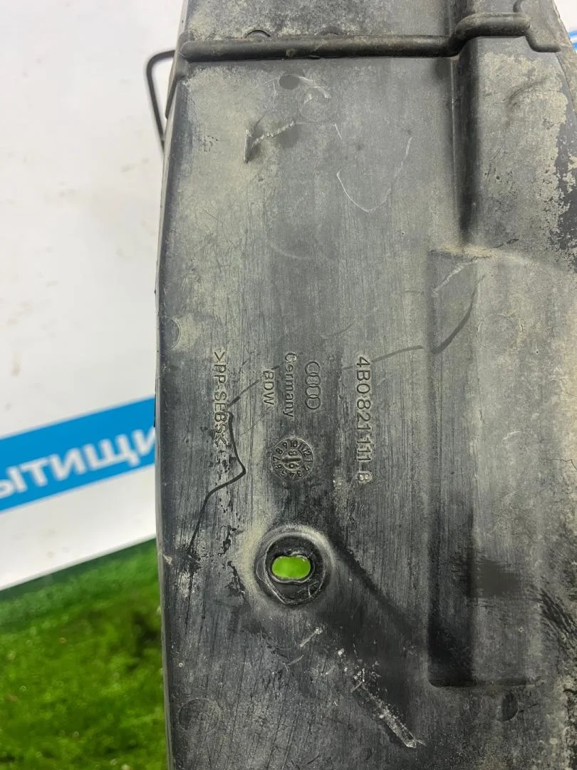 Пыльник крыла Audi A6 C5 - миниатюра 4