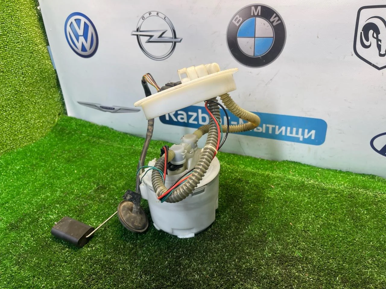 Топливный насос Ford Focus 1.6 - миниатюра 3