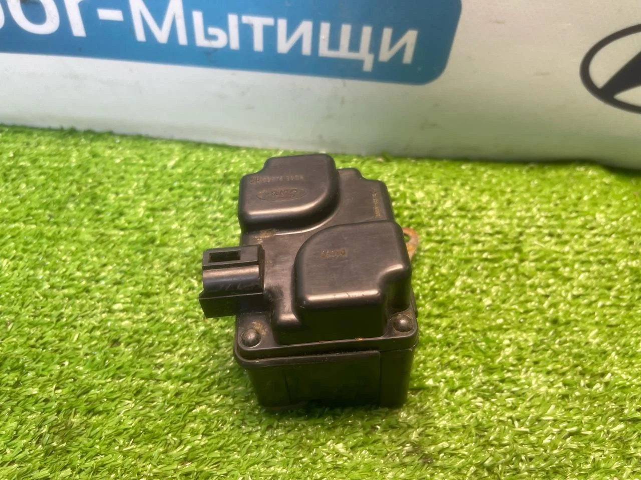 Моторчик заслонки печки Ford Focus 1 - миниатюра 3