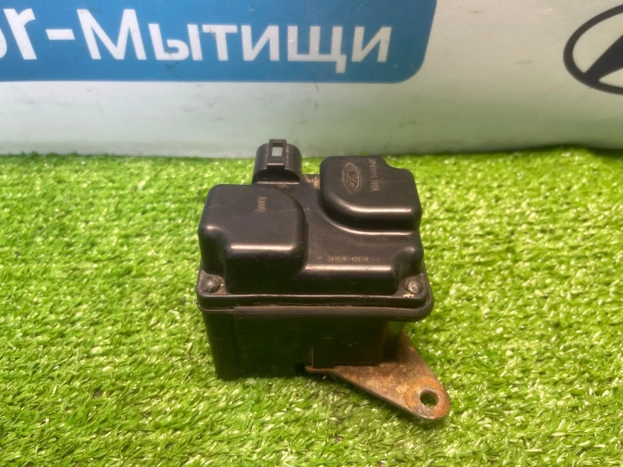 Моторчик заслонки печки Ford Focus 1 - миниатюра 6