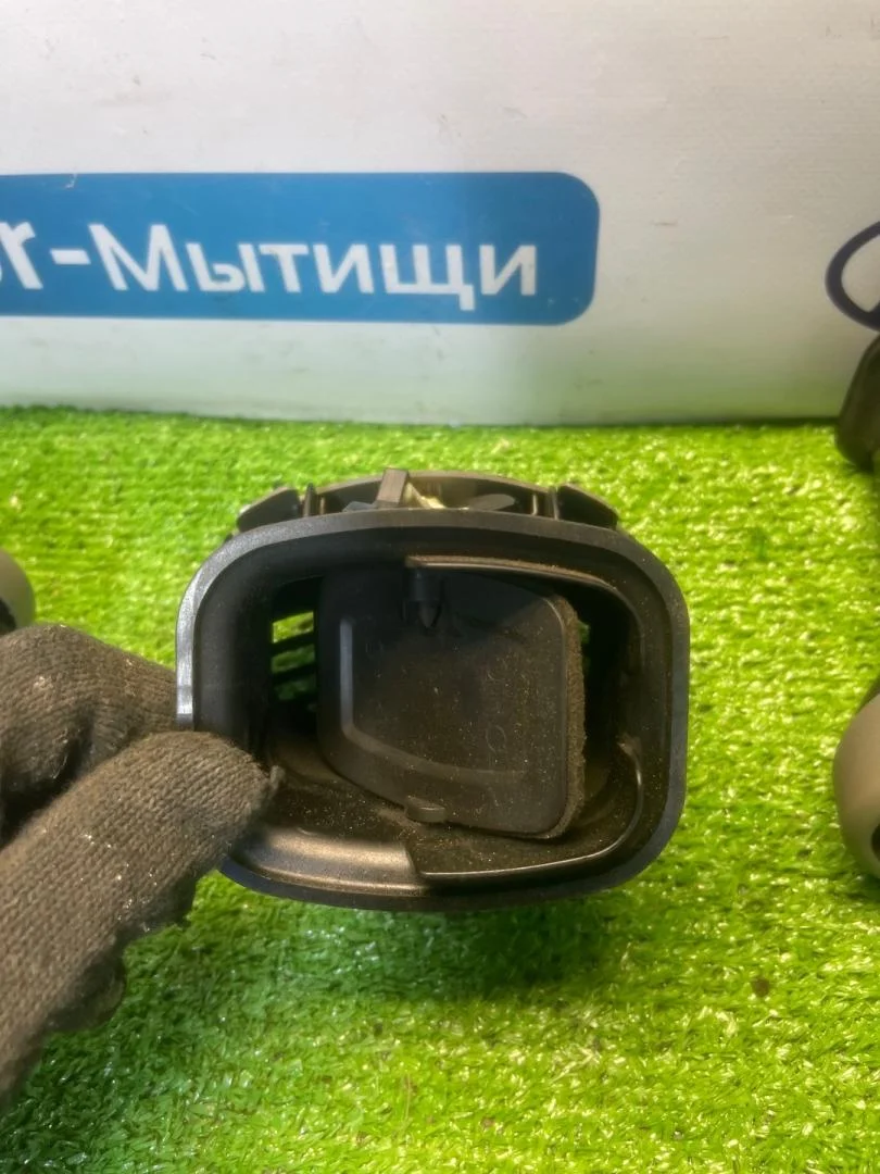 Дефлектор обдува Ford Focus 1 - миниатюра 9