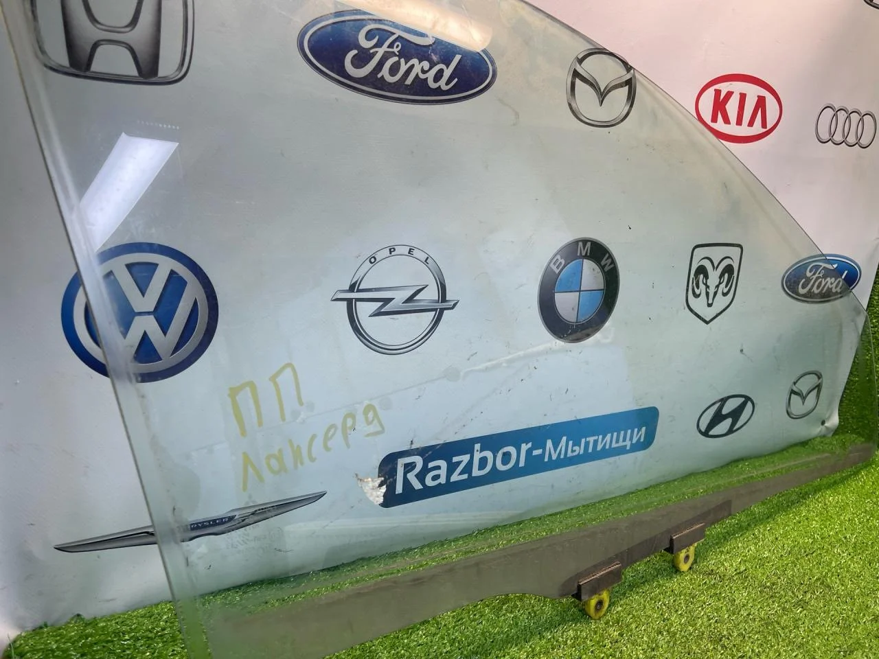 Стекло двери Mitsubishi Lancer 9 - миниатюра 3