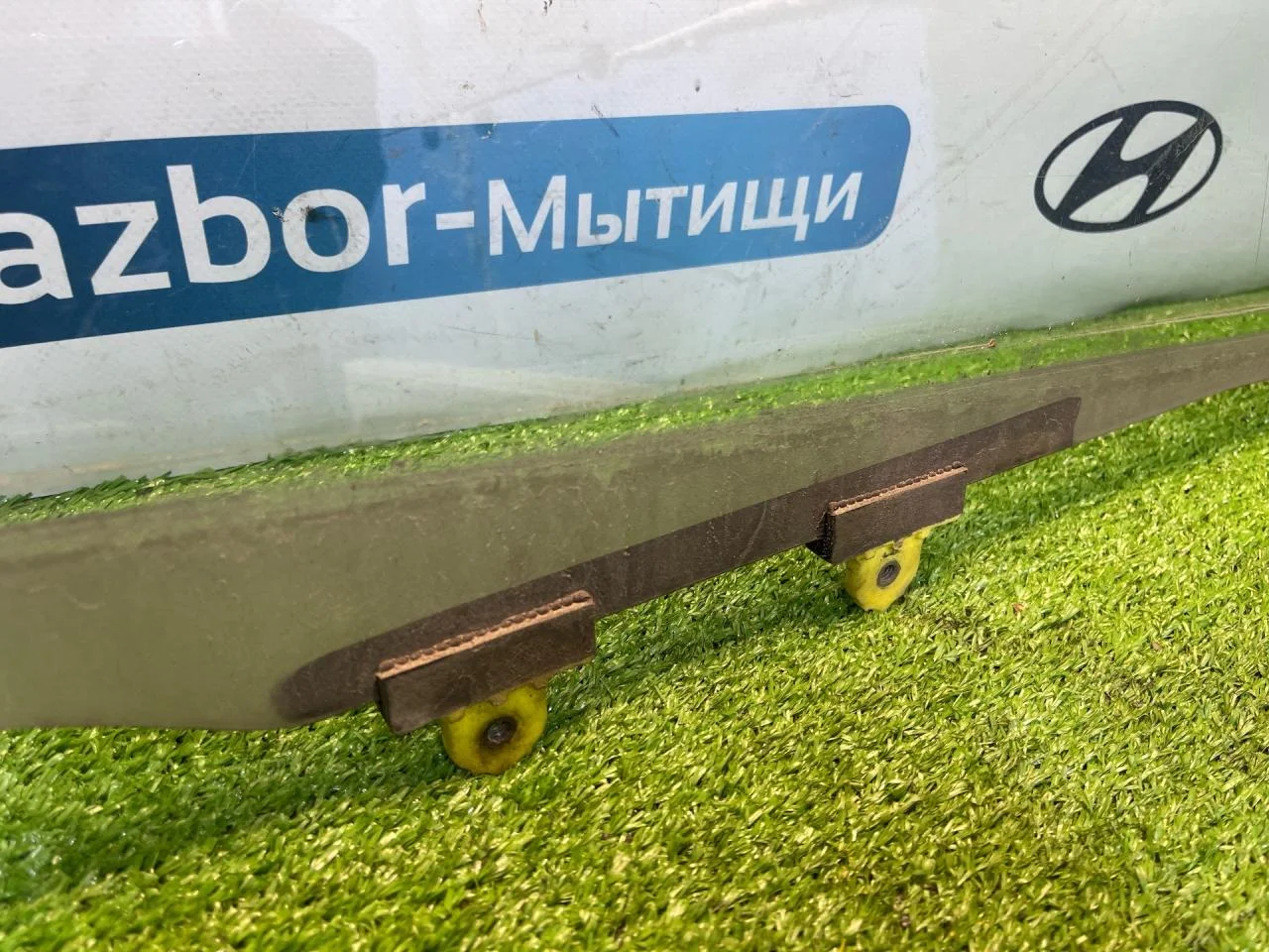 Стекло двери Mitsubishi Lancer 9 - миниатюра 5