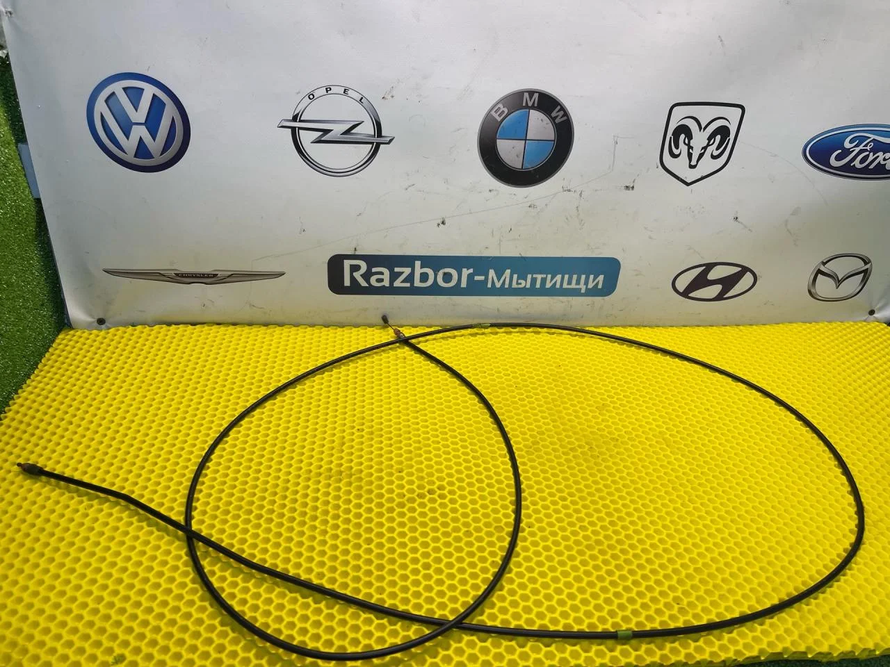Трос капота Mitsubishi Lancer 9 - изображение 1