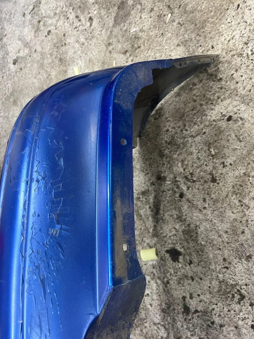 Задний бампер Ford Focus 1 седан - миниатюра 8