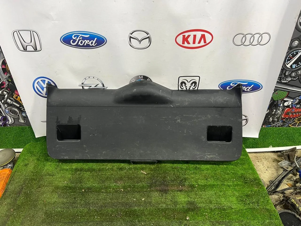 Обшивка крышки багажника Ford Mondeo 3 - изображение 1