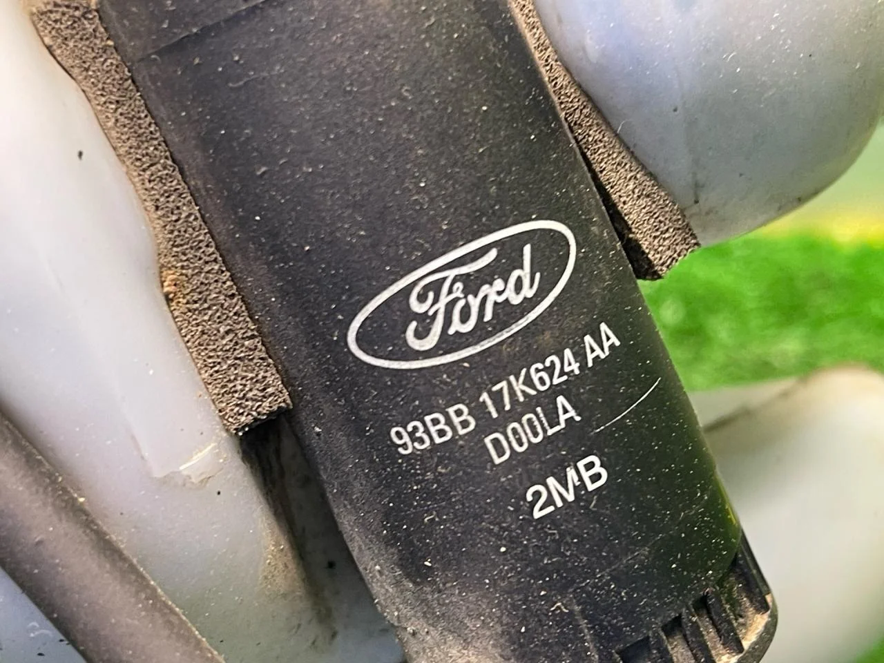 Бачок омывателя Ford Focus 1 - миниатюра 6