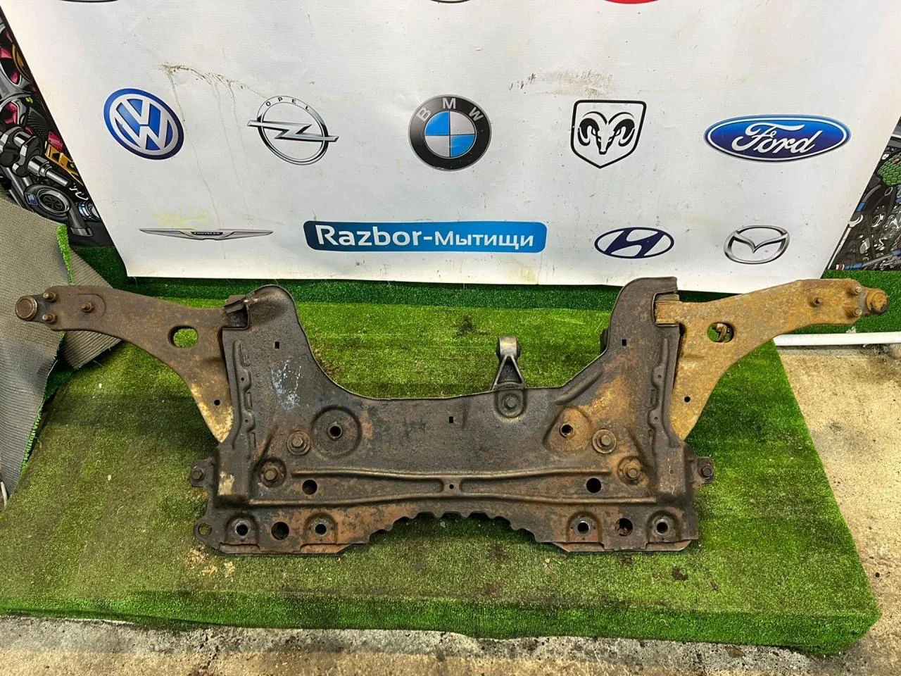 Передняя балка Ford Focus 1 - миниатюра 5