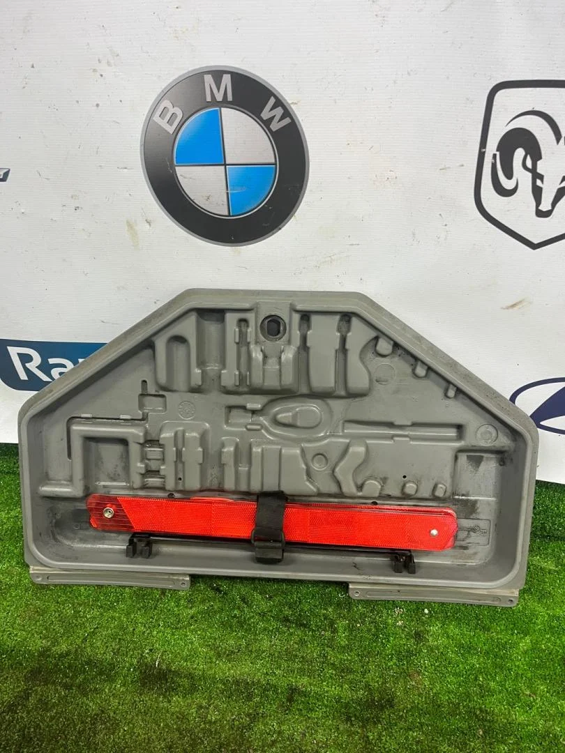 Ящик под инструменты BMW 5 E34 - миниатюра 2