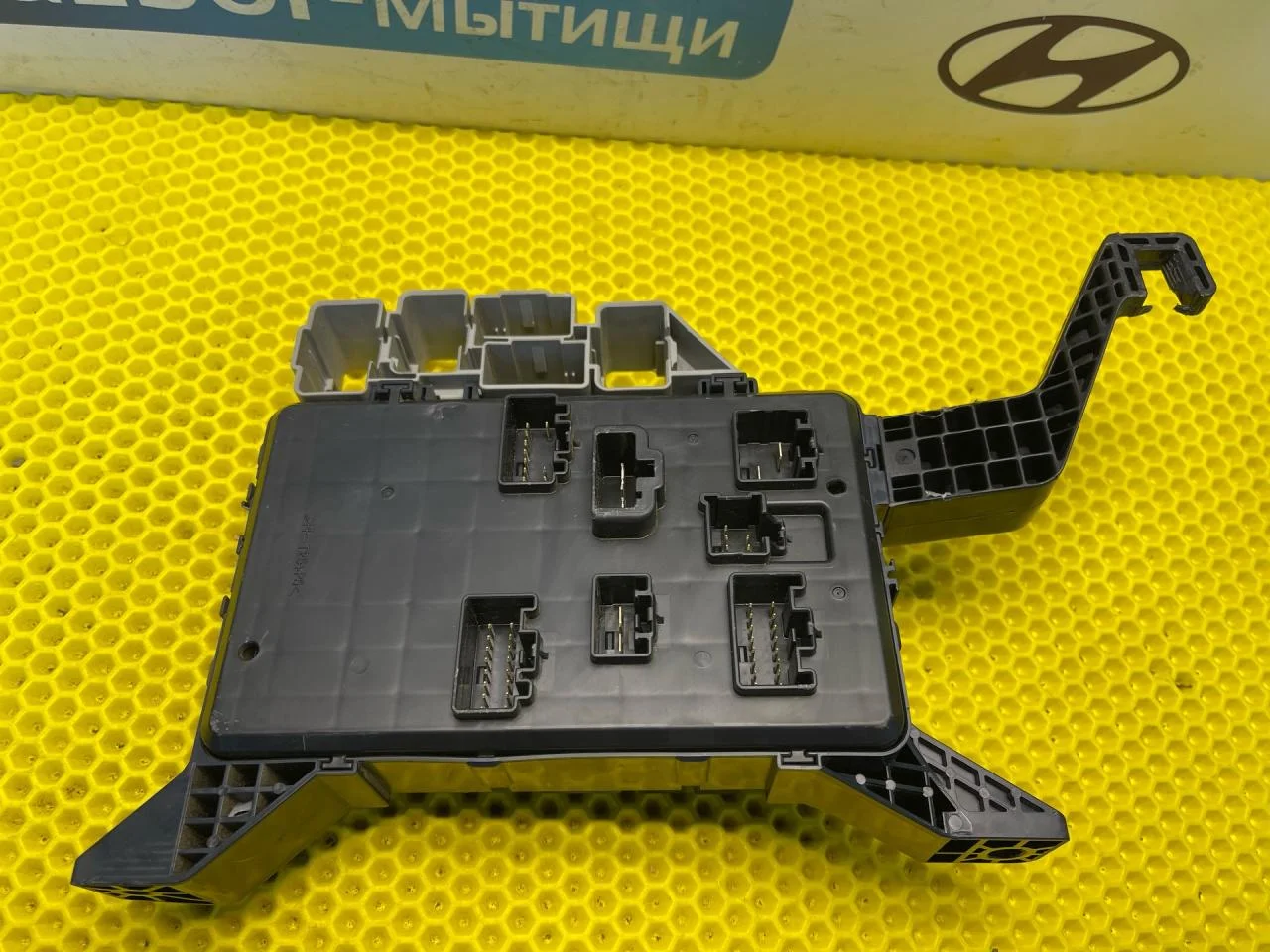 Блок предохранителей Ford Mondeo 3 - миниатюра 6