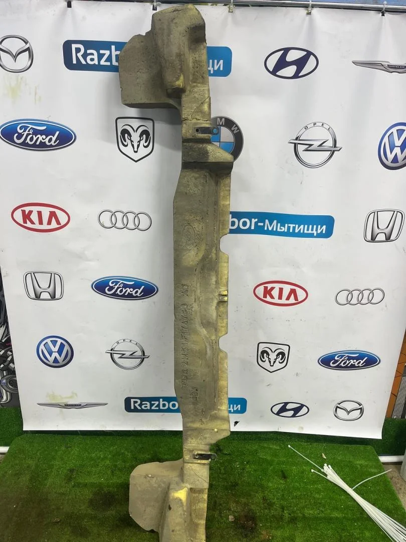 Абсорбер бампера задний Ford Focus 1 седан - миниатюра 4