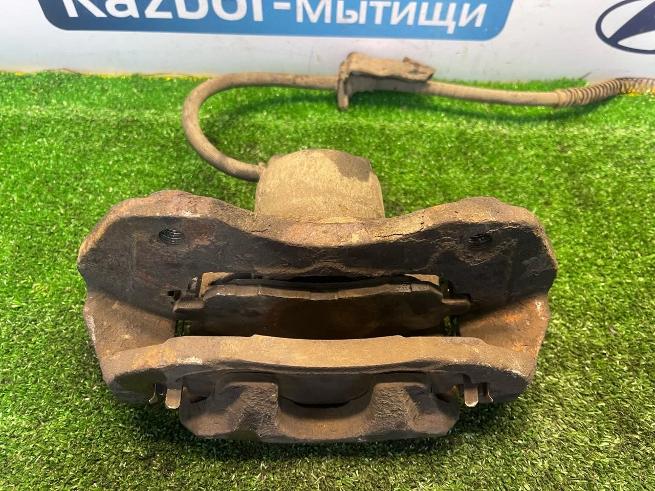 Суппорт передний правый Mitsubishi Lancer 9 - миниатюра 9