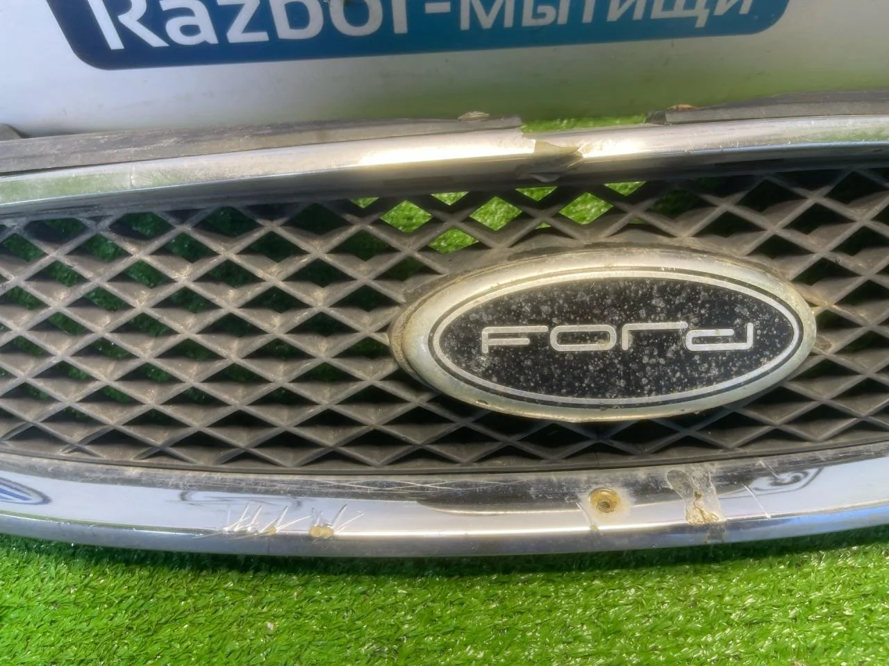 Решетка радиатора Ford Focus рест. CAK 2004 - миниатюра 4