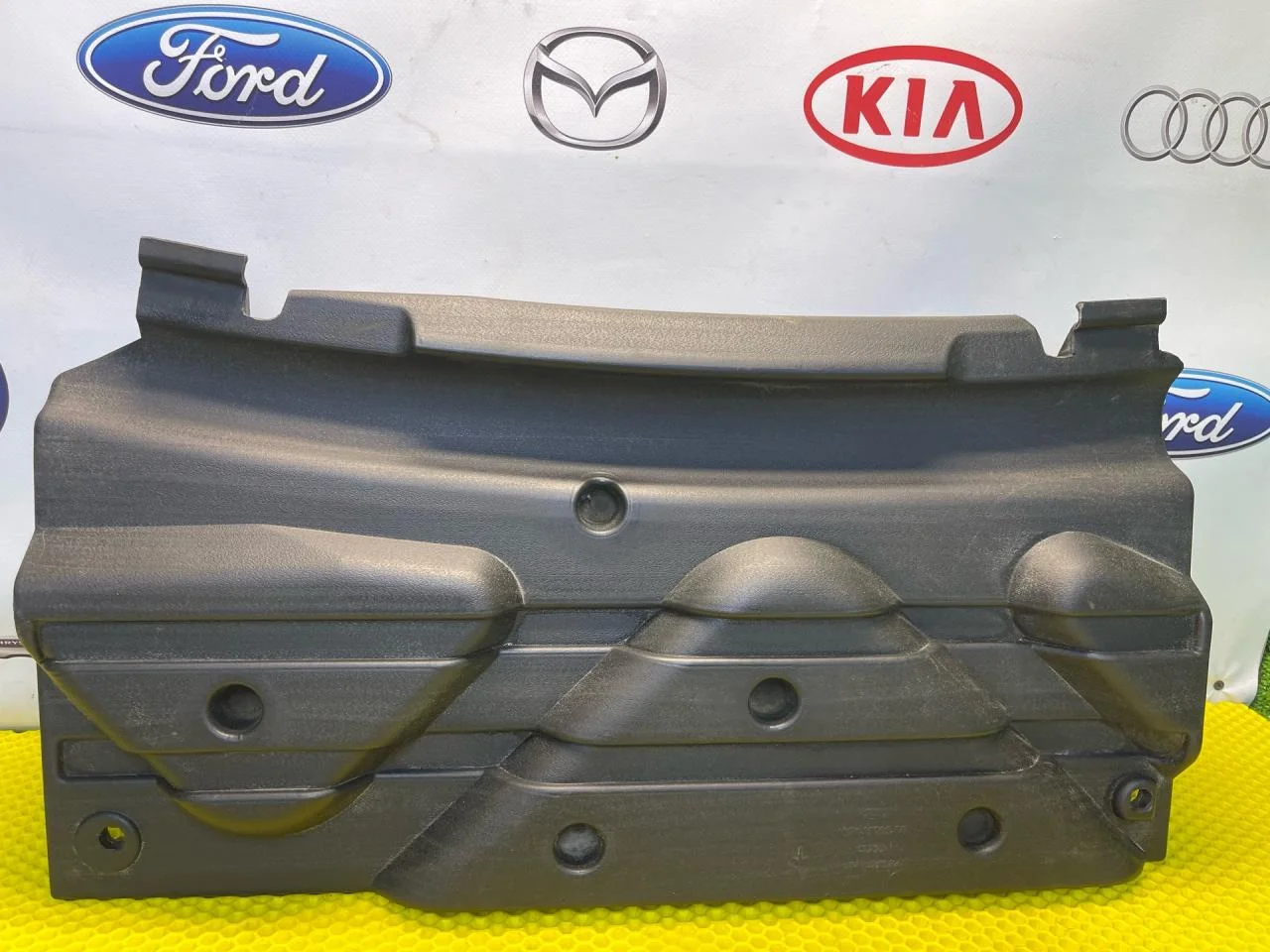 Шумоизоляция капота Ford Mondeo 3 - миниатюра 2