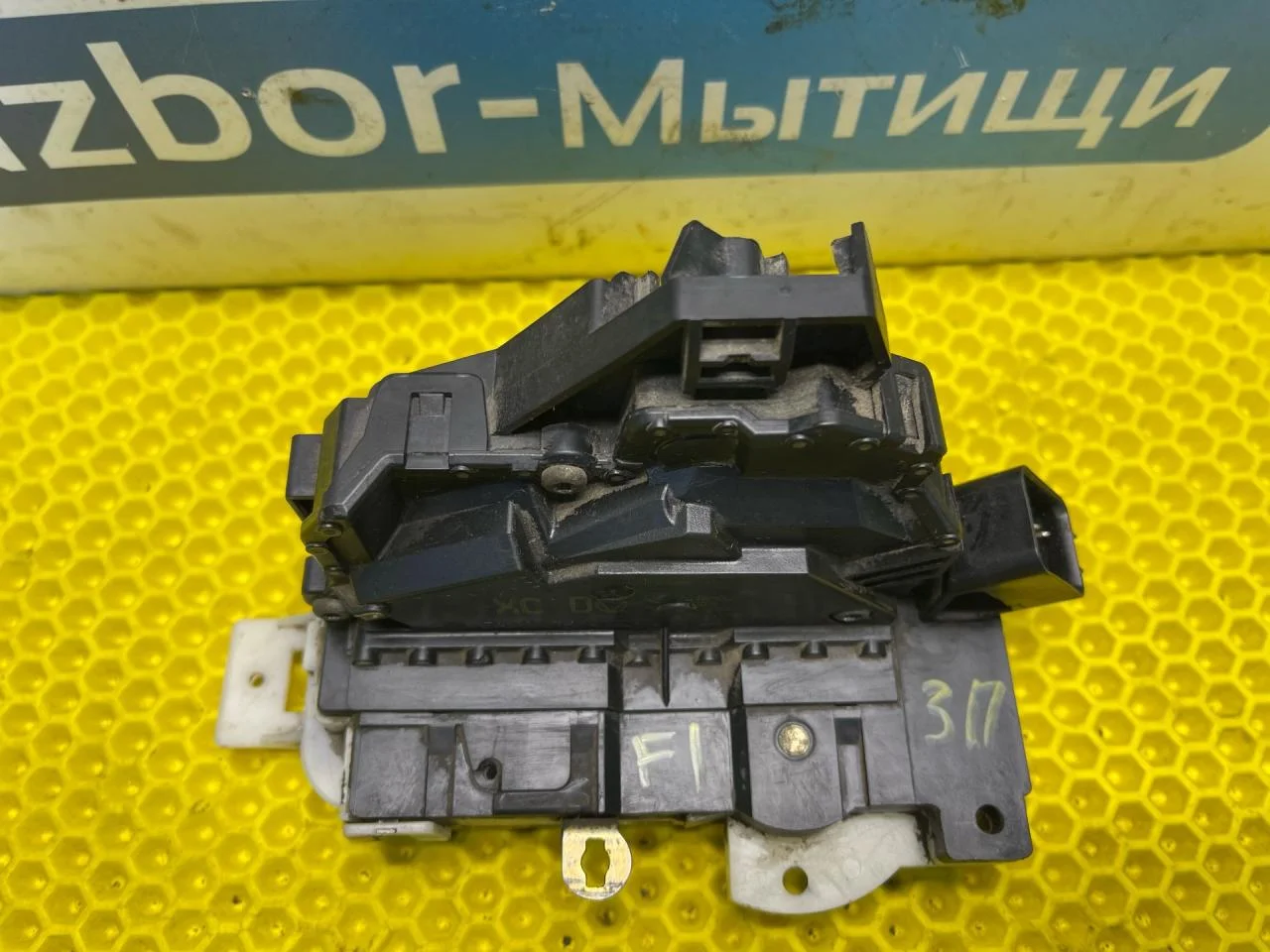 Замок двери задней правой Ford Focus - миниатюра 4