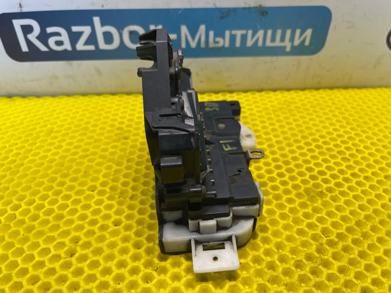 Замок двери задней правой Ford Focus - миниатюра 9