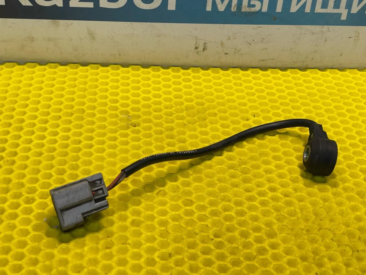Датчик детонации Ford Mondeo 3 2.0 - изображение 1
