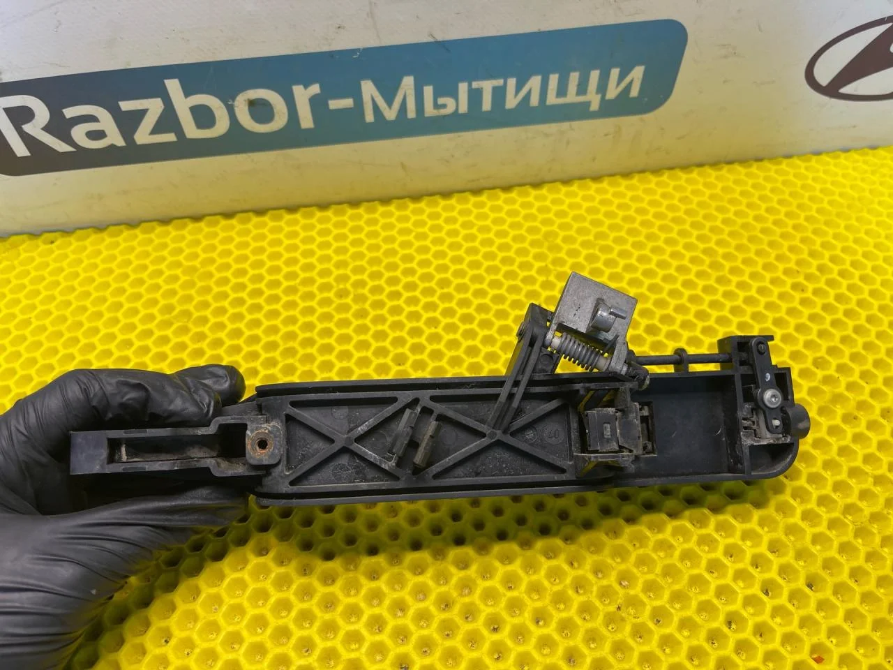 Ручка двери задняя правая Ford Mondeo - миниатюра 4