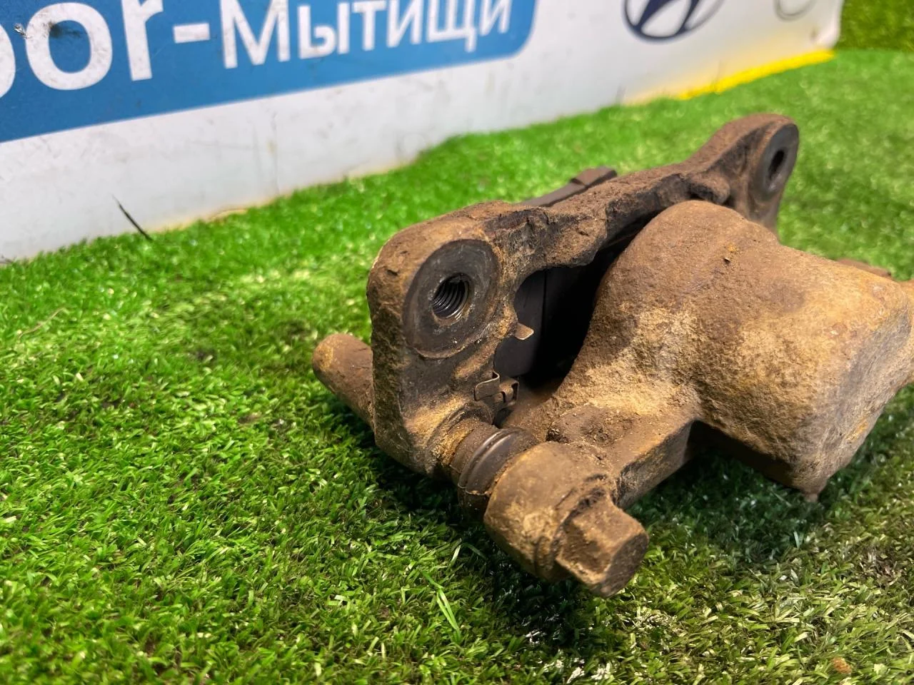 Суппорт задний правый Mitsubishi Lancer 9 - миниатюра 7