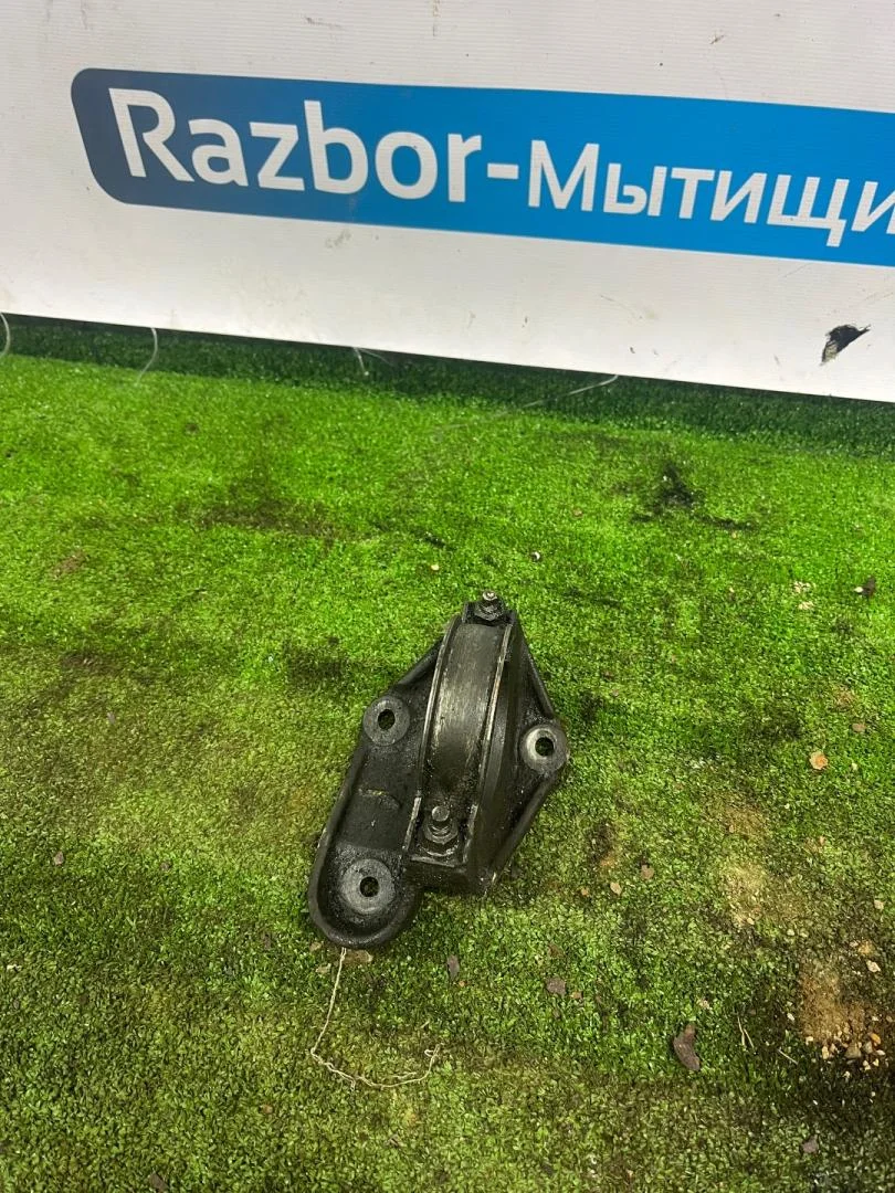 Кронштейн полуоси Ford Focus 1 - изображение 1