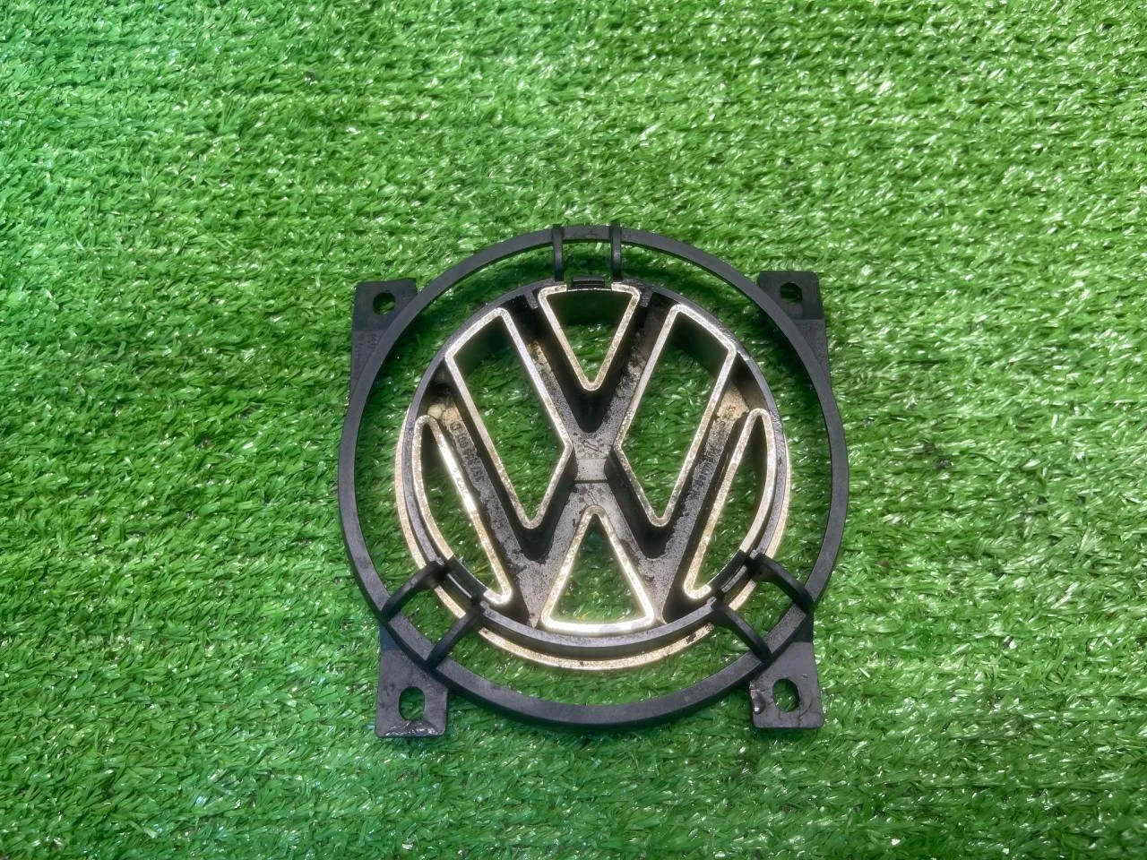 Эмблема Volkswagen Passat B3 - миниатюра 4