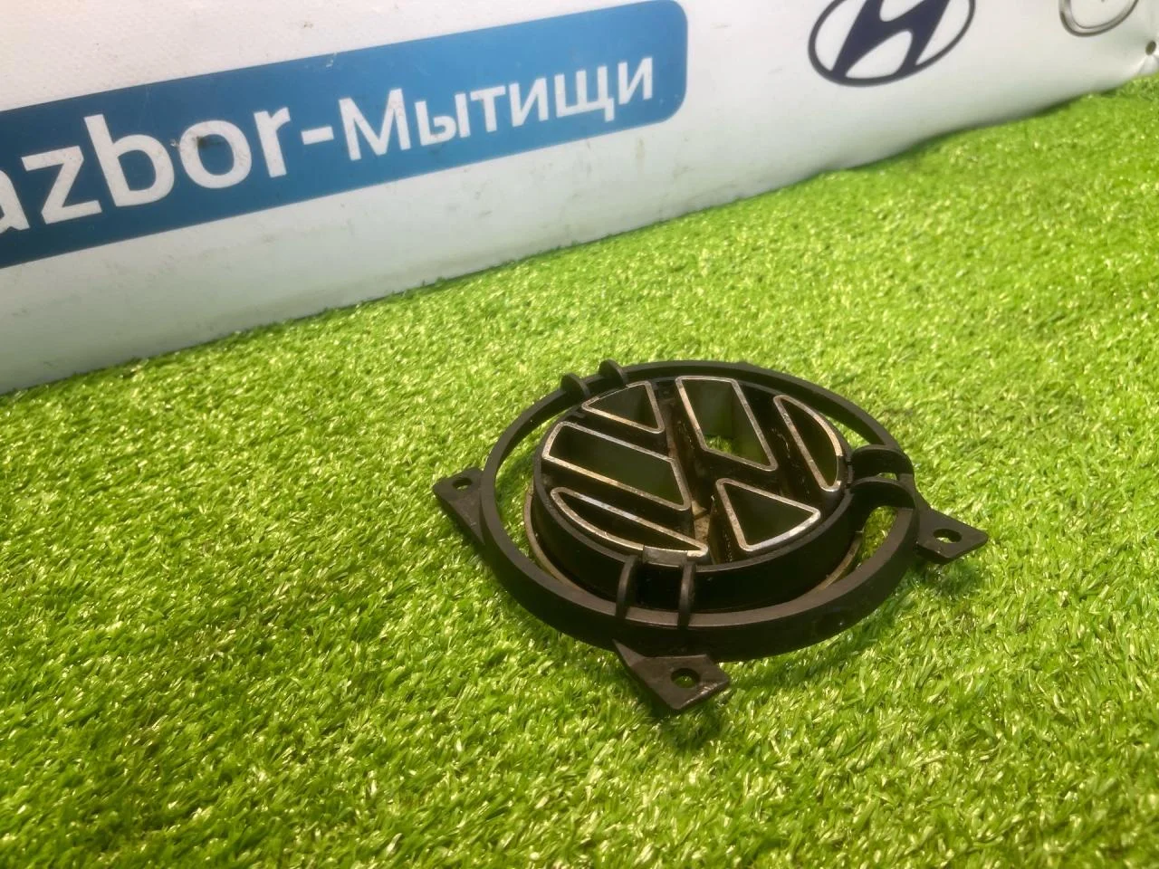 Эмблема Volkswagen Passat B3 - миниатюра 5