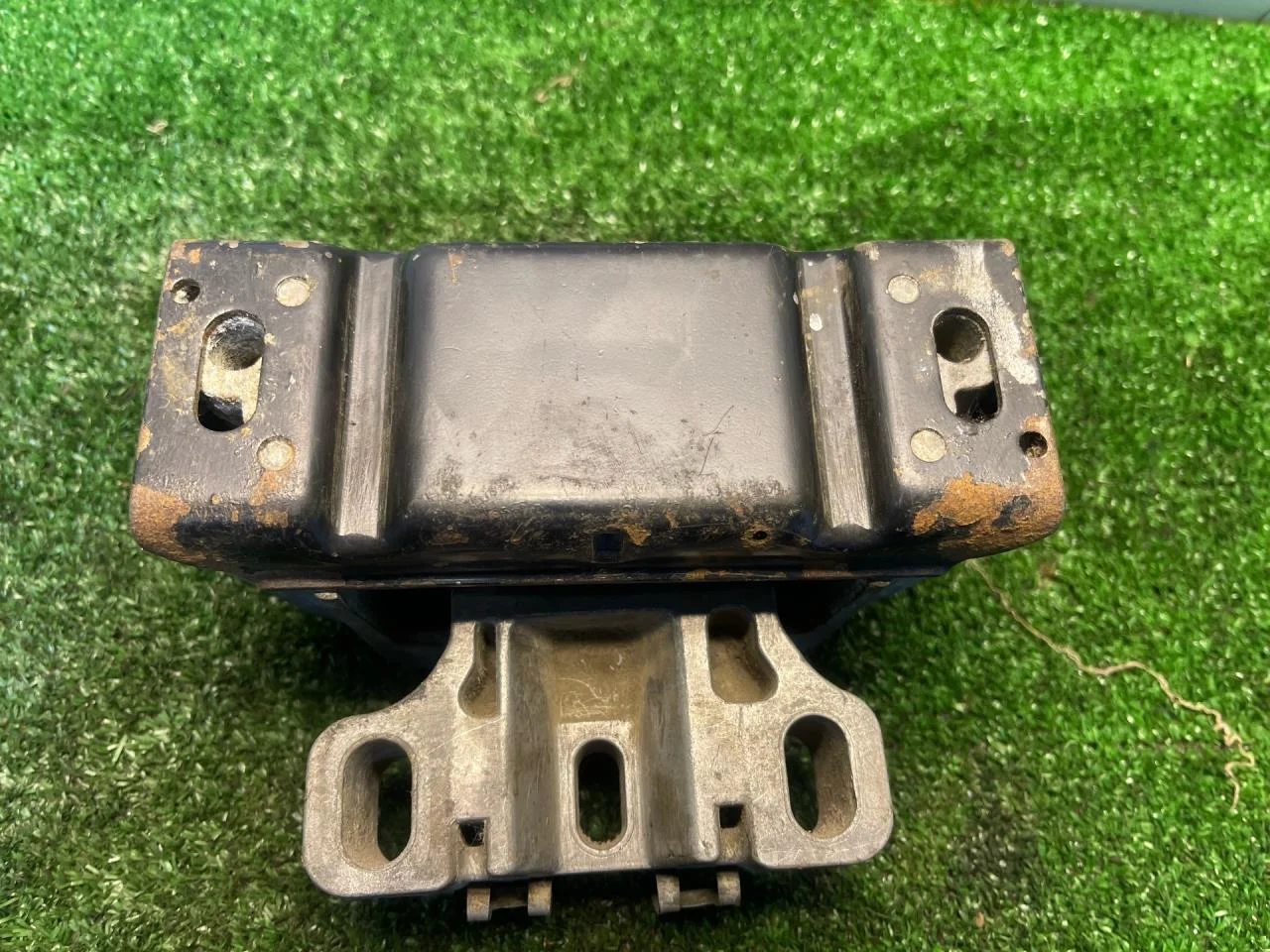 Подушка двигателя Volkswagen Bora - миниатюра 4