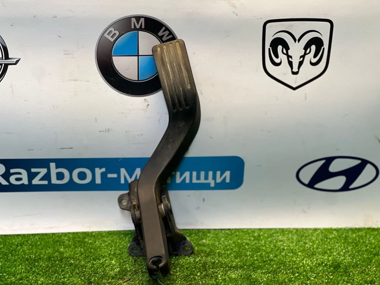 Педаль газа Ford Focus 1 - изображение 1