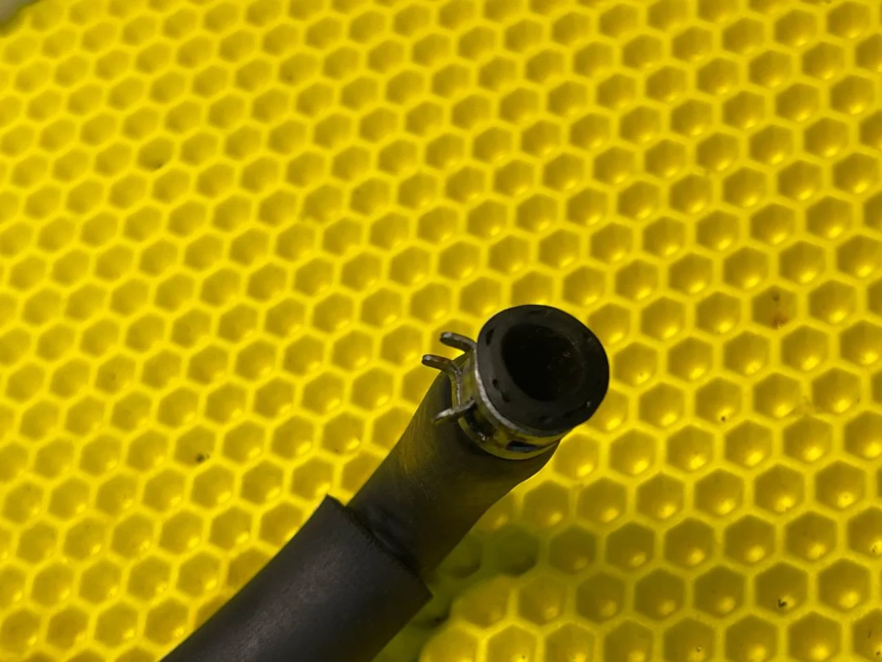 Патрубок охлаждения Mitsubishi Lancer 9 - миниатюра 3