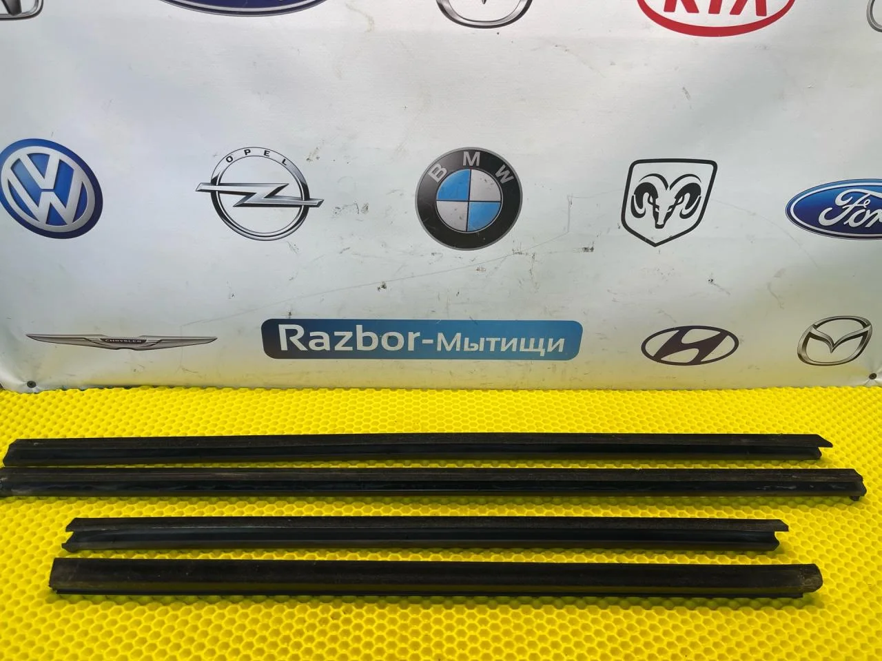 Молдинг двери Ford Mondeo 3 универсал - миниатюра 5