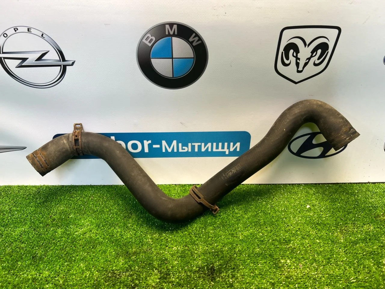 Патрубок охлаждения верхний Ford Focus 2 BK 2006 - миниатюра 2