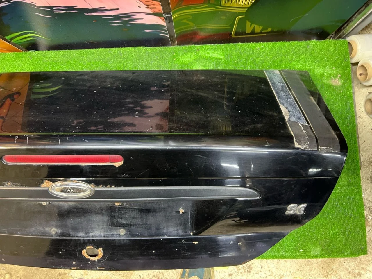 Крышка багажника Ford Focus CAK 2000 - миниатюра 5