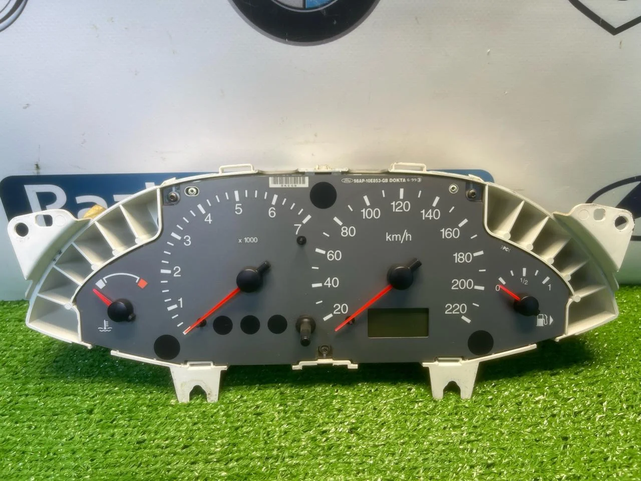 Панель приборов (щиток) Ford Focus рест. 2004 - изображение 1