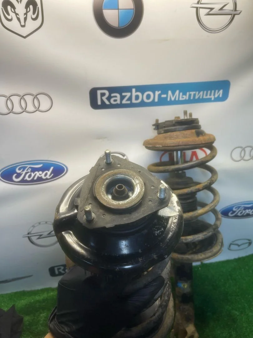 Стойка амортизатора передняя левая Ford Focus - миниатюра 2