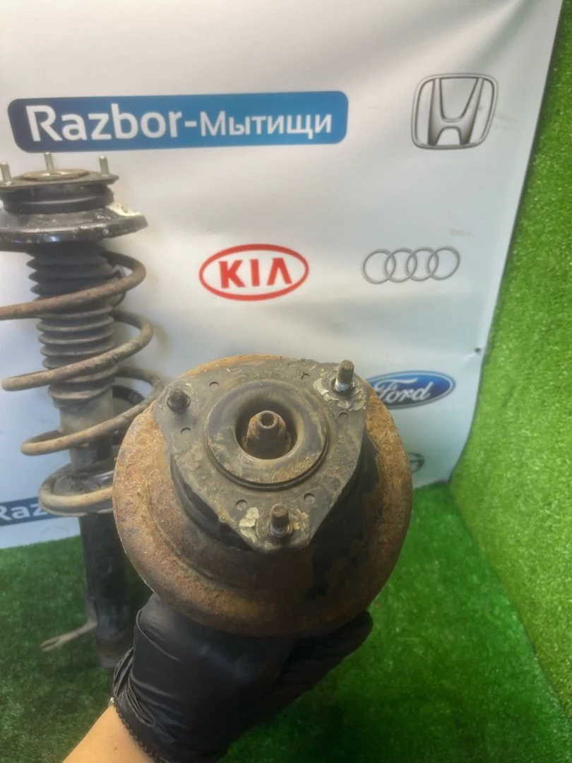 Стойка амортизатора передняя левая Ford Focus - миниатюра 3