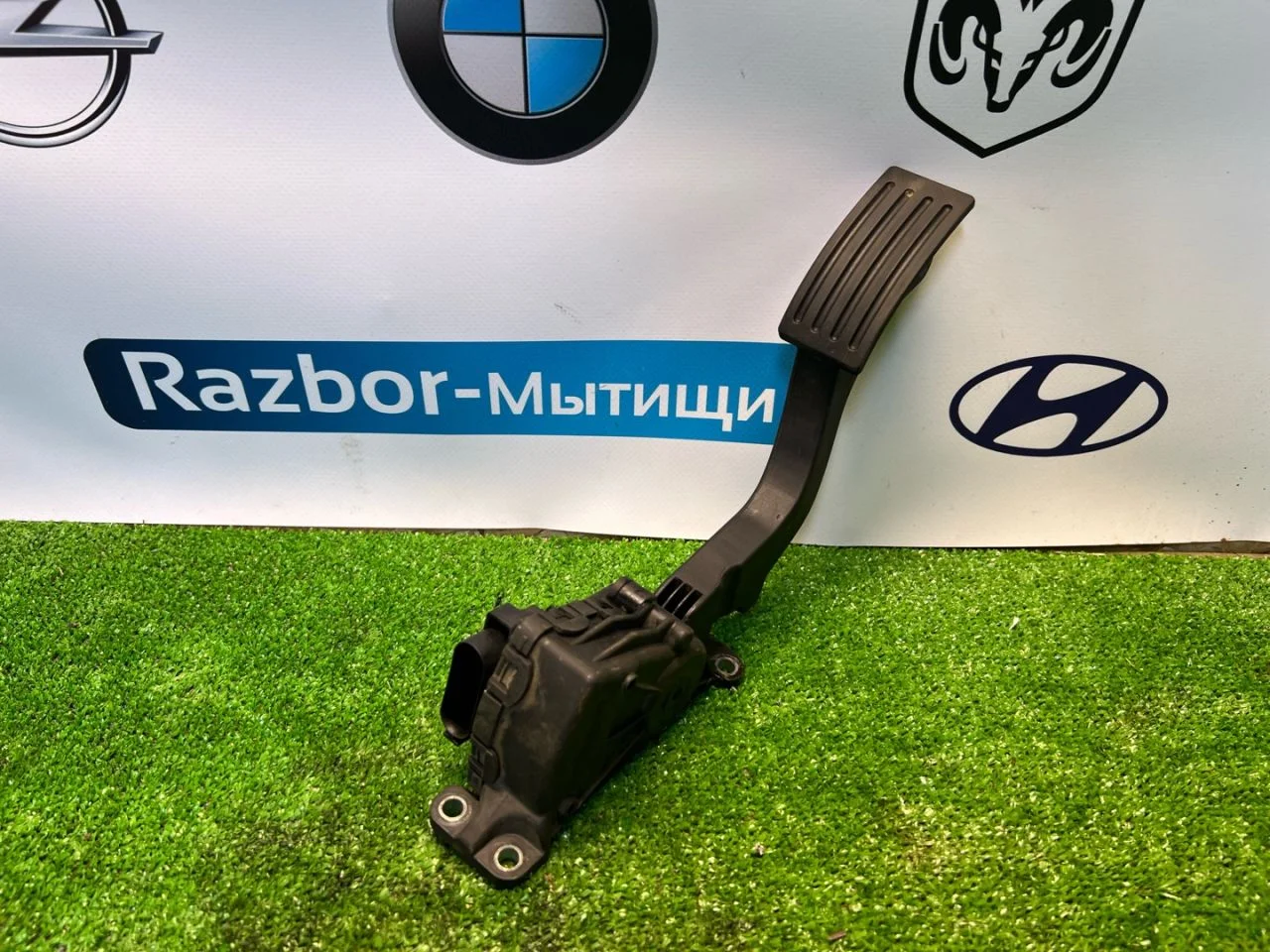 Педаль газа Ford Focus 2006 - миниатюра 3