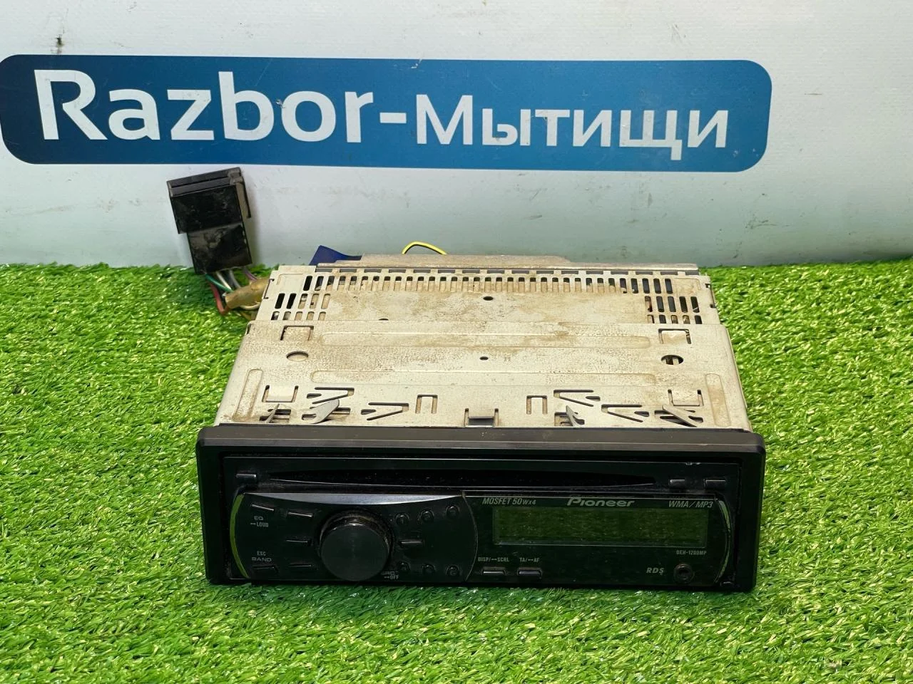 Магнитола Ford Focus рест. 2004 DEH-1200MP - изображение 1